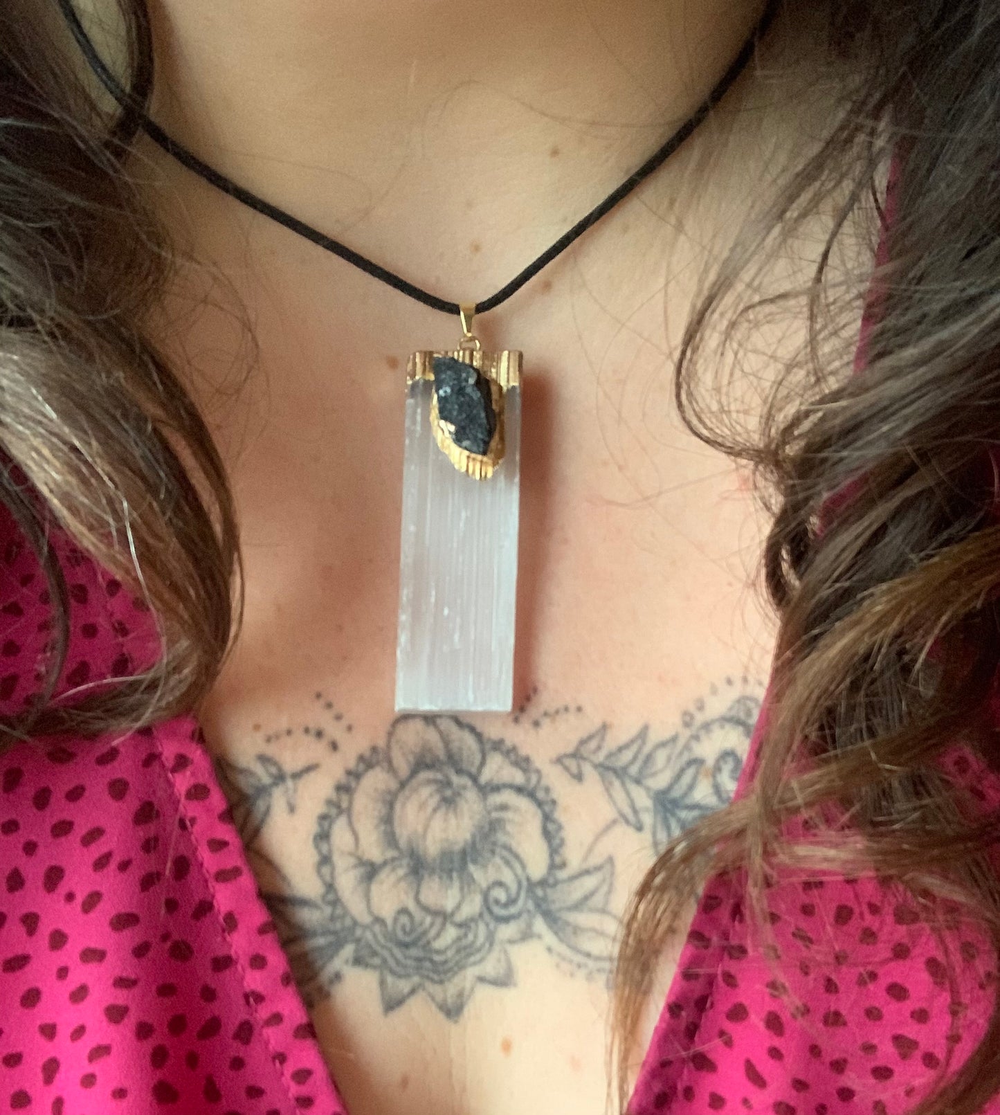 Pendentif en Sélénite & Tourmaline noire