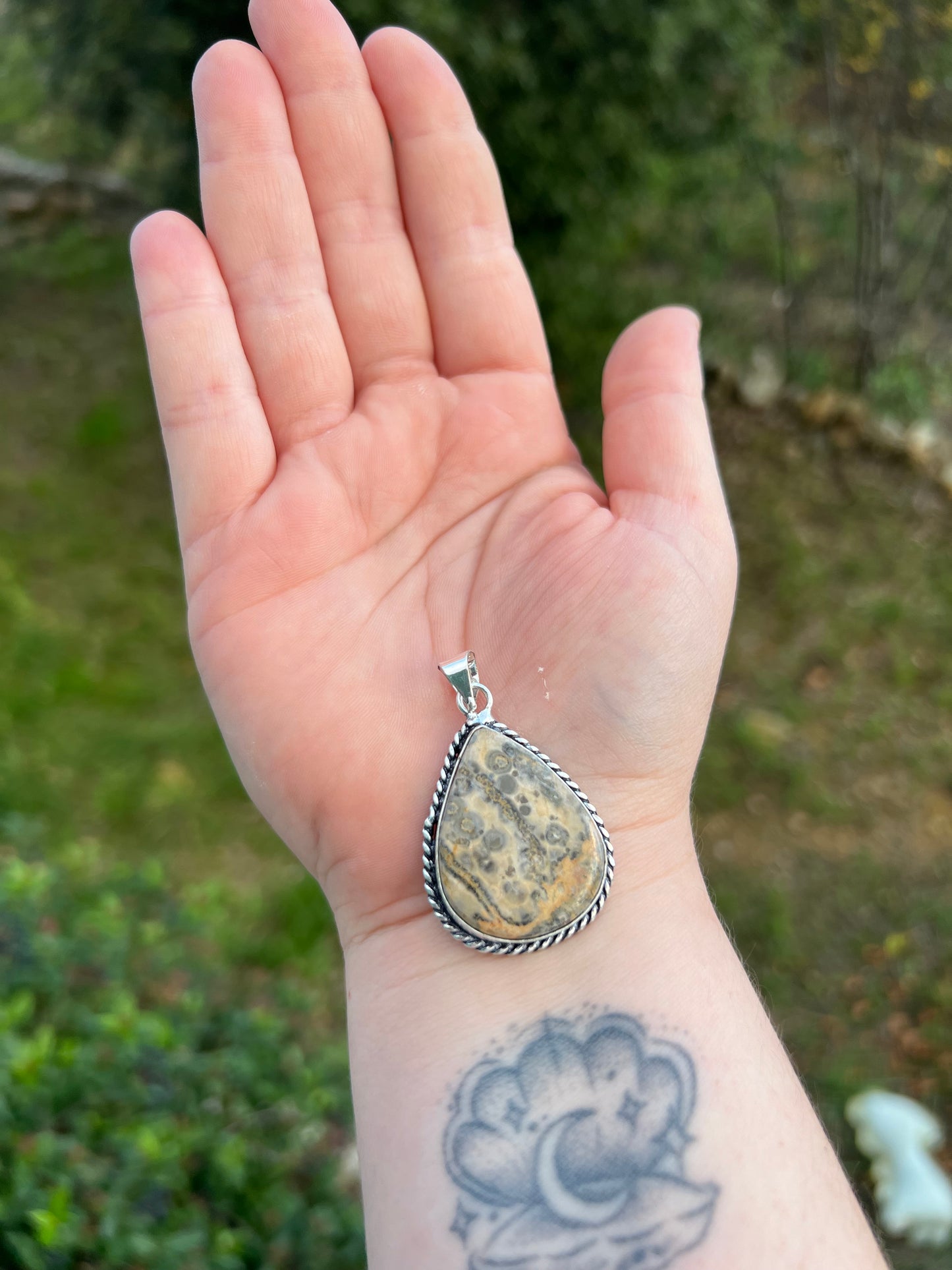 Pendentif en Jaspe Bourdon