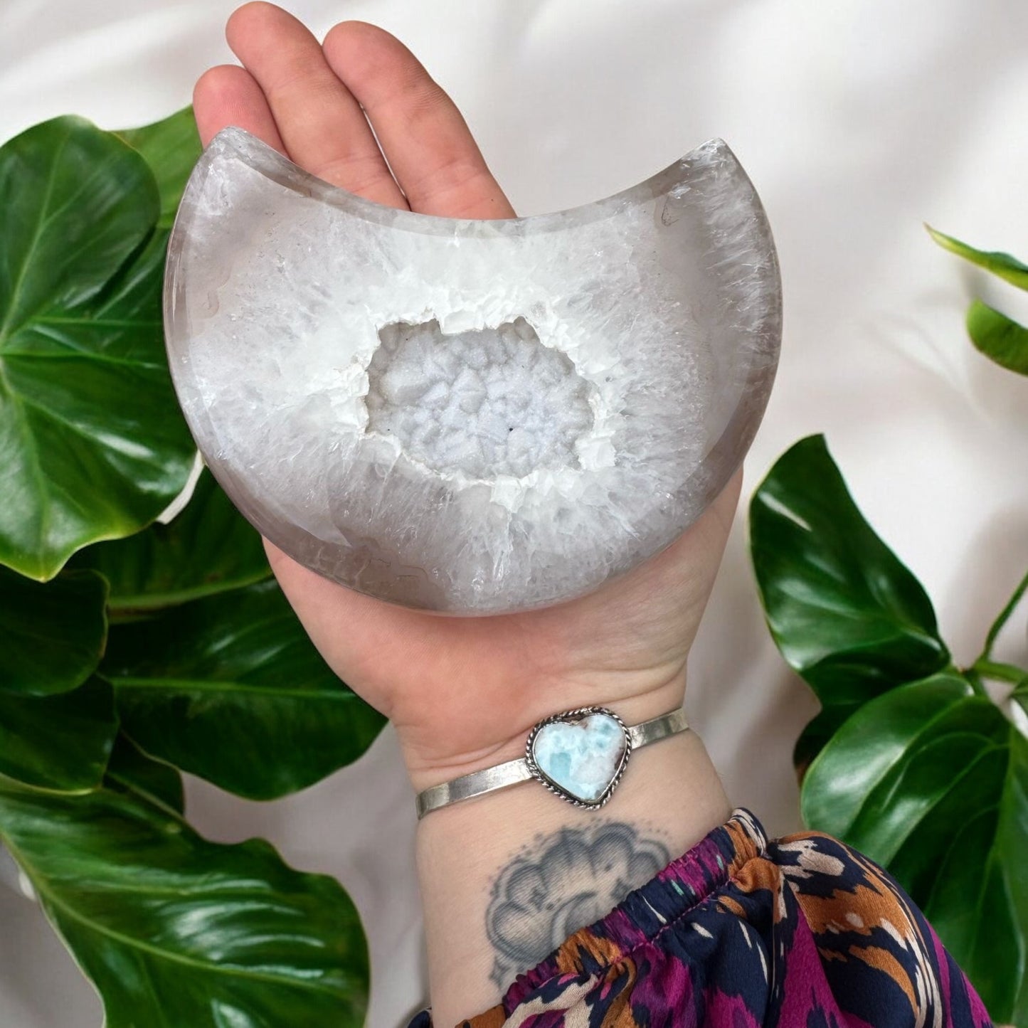 Lune en Agate Druzy, Quartz & Calcédoine