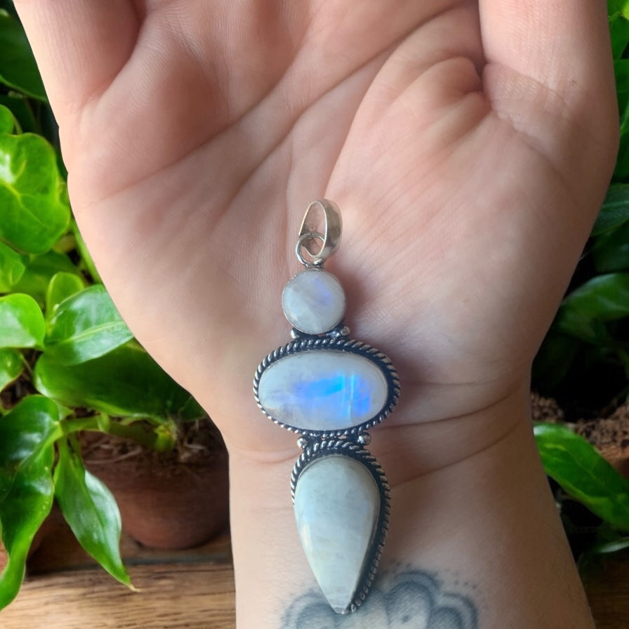 Pendentif en Péristérite (pierre de lune arc en ciel ou labradorite blanche)
