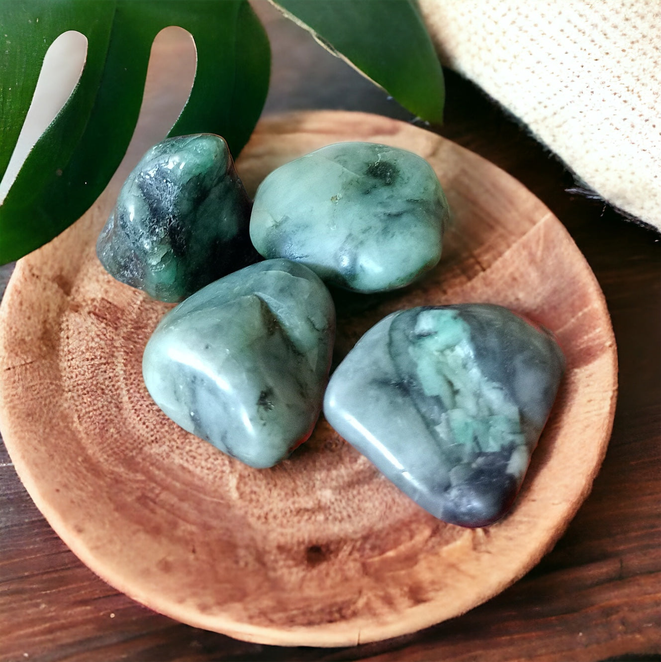 Emerald Tumbled Stone