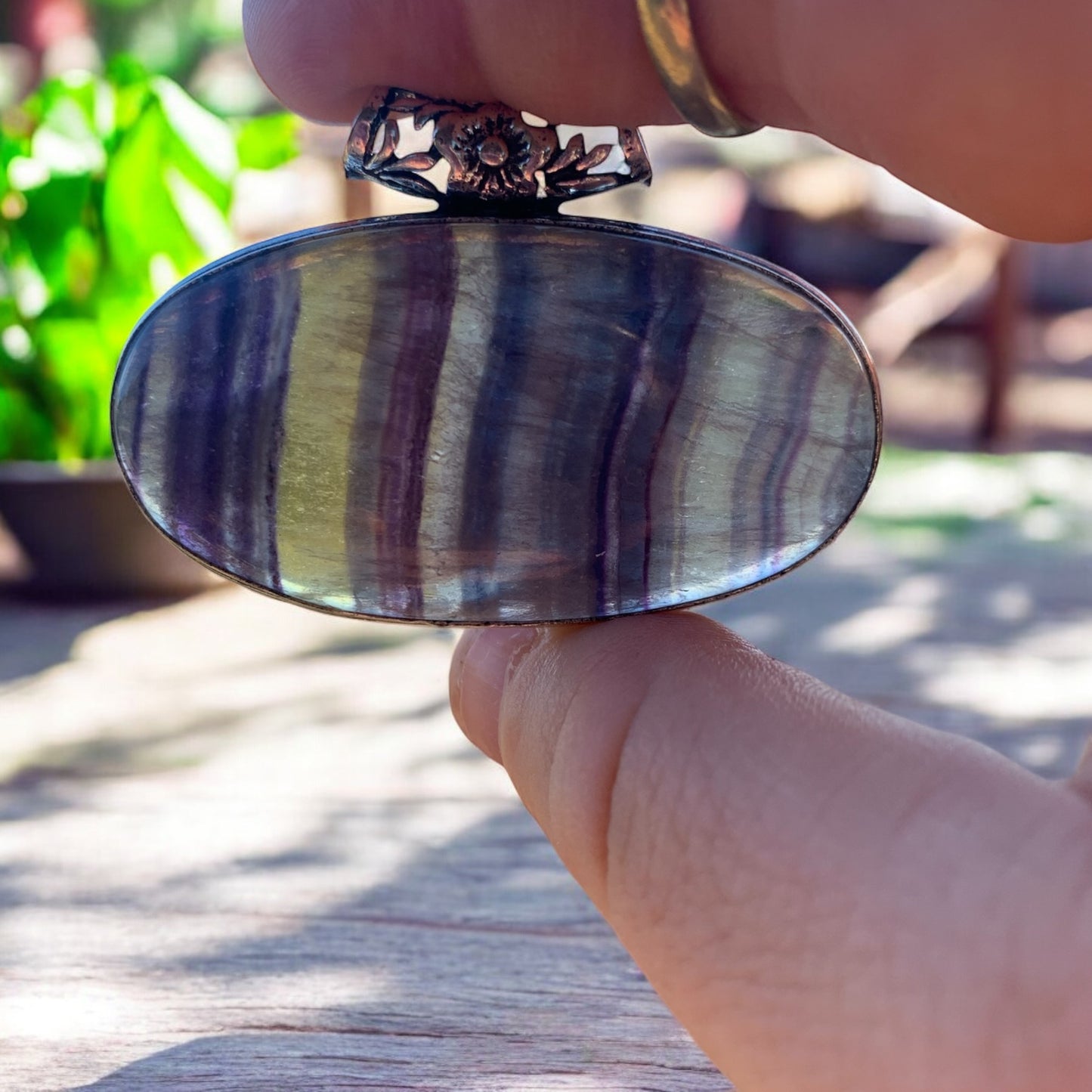 Pendentif en Fluorite verte, violette, bleue et jaune