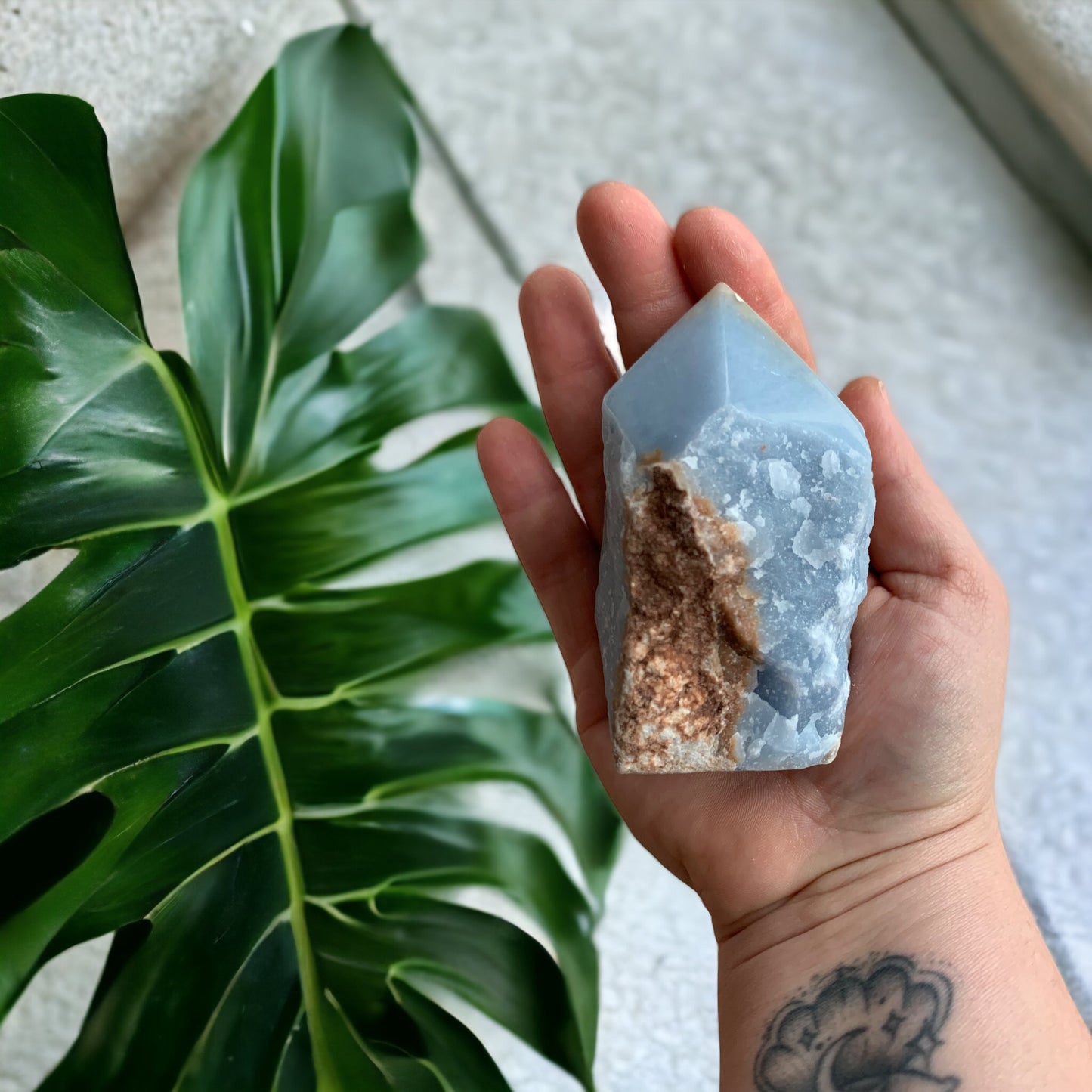 Raw & polished Angelite tip