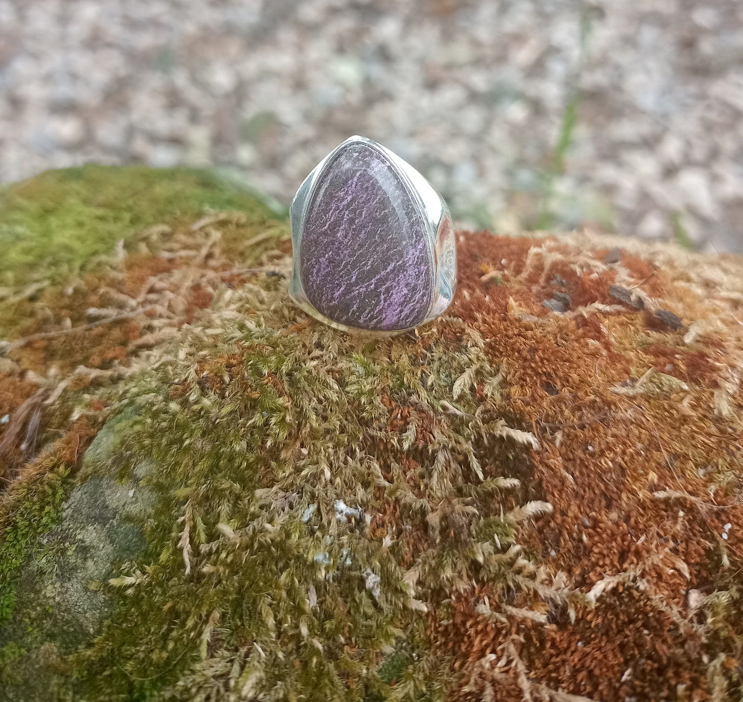 Purpurite ring size 57