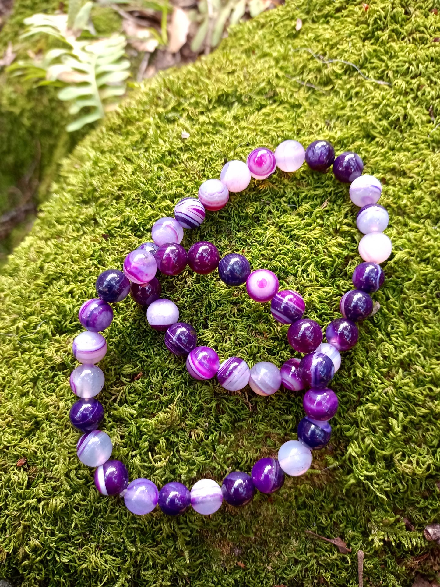 8mm Violet Dyed Agate Bracelet