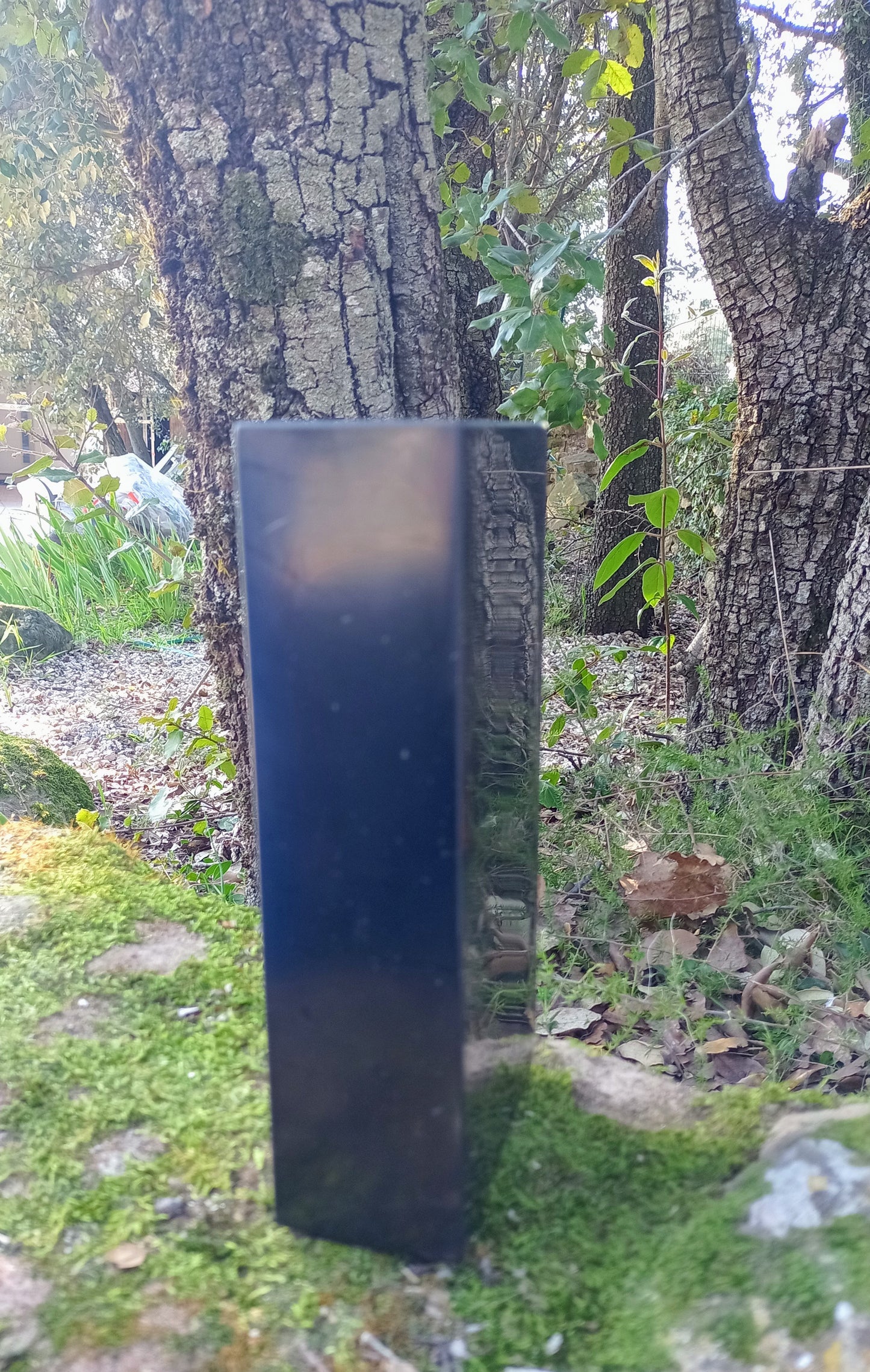 Shungite brick electromagnetic protection