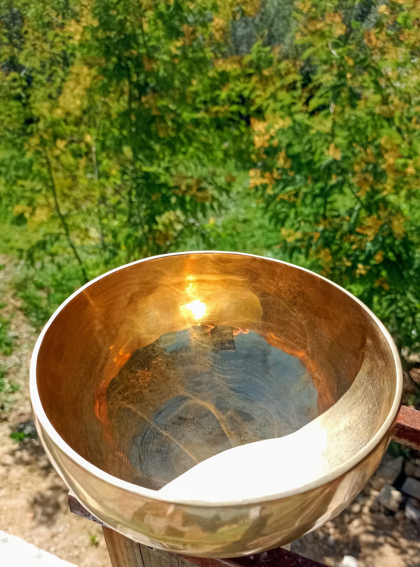 Tibetan singing bowl gold 15.5cm