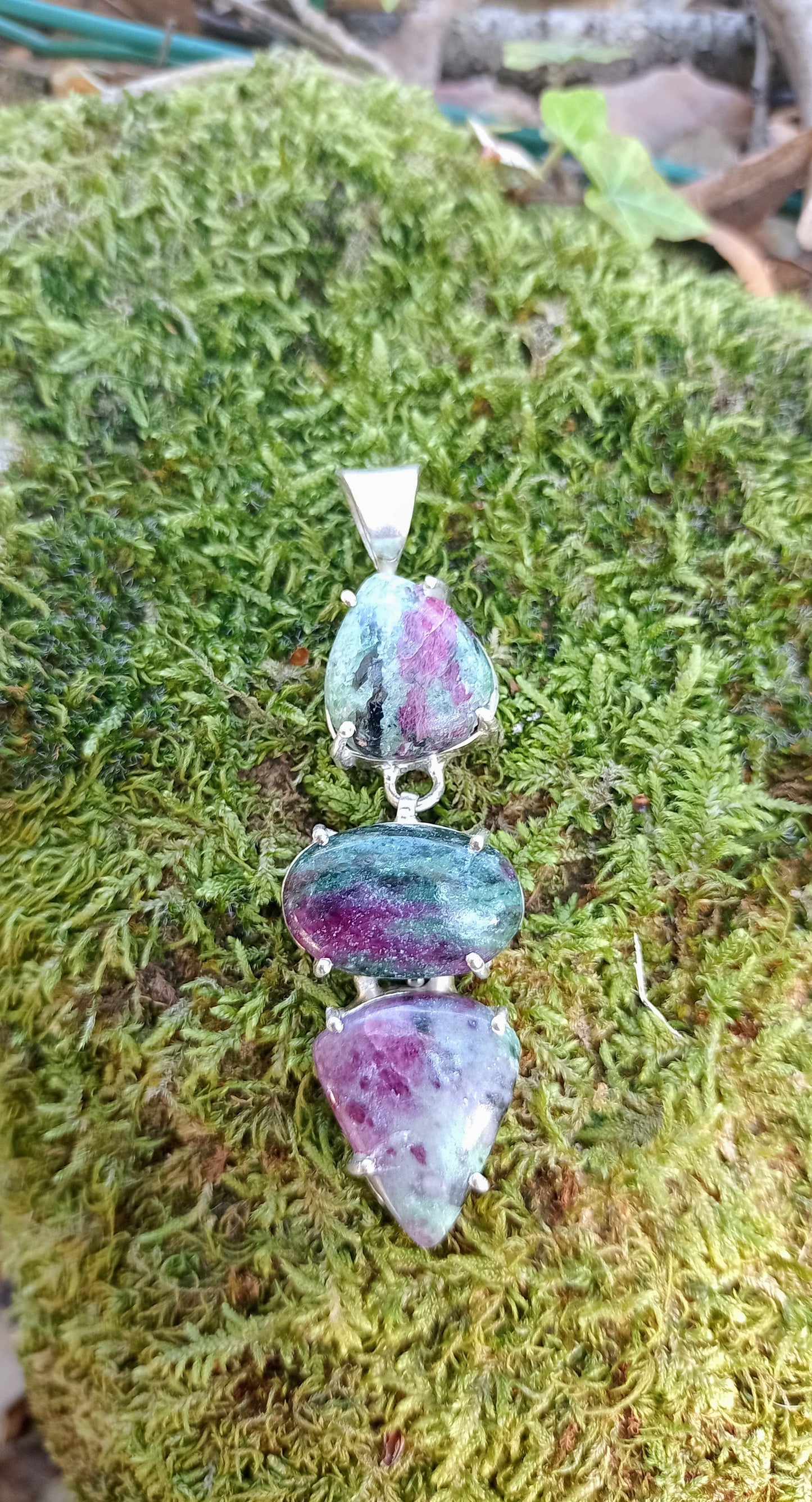 Pendentif en Rubis-Zoïsite