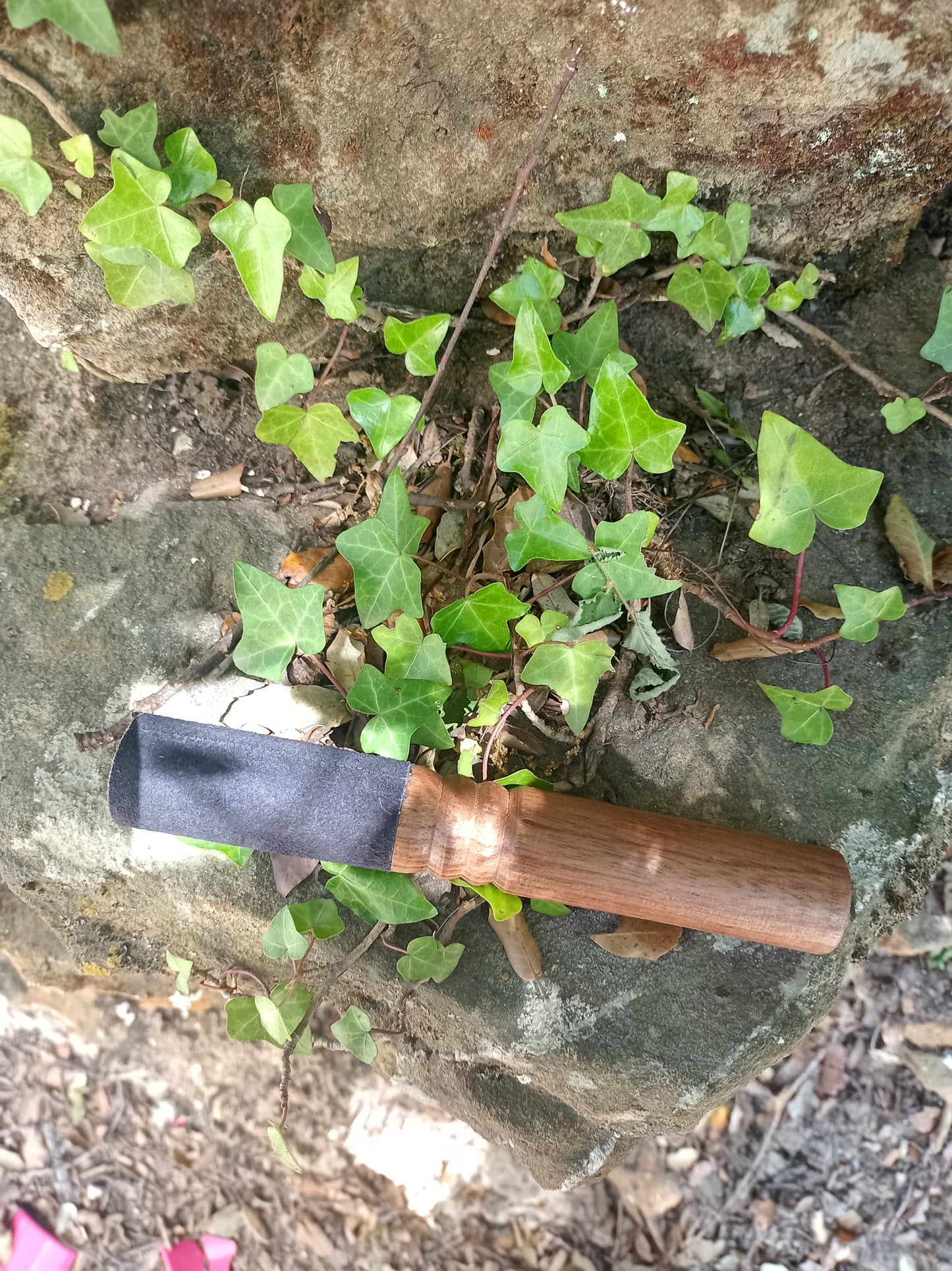 Black chamois leather wooden stick 17 cm