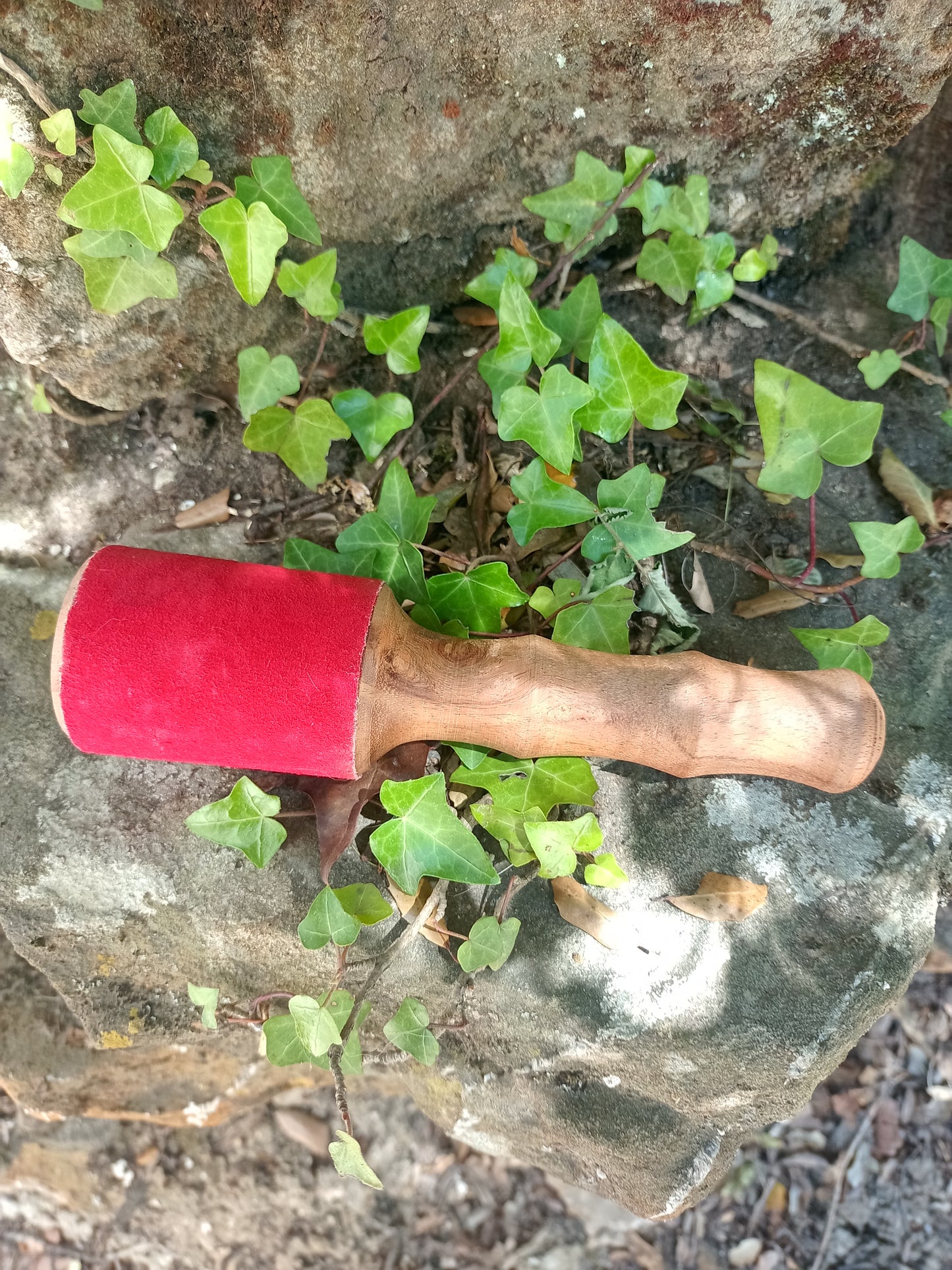 Wooden and red leather stick 19cm diameter 5cm