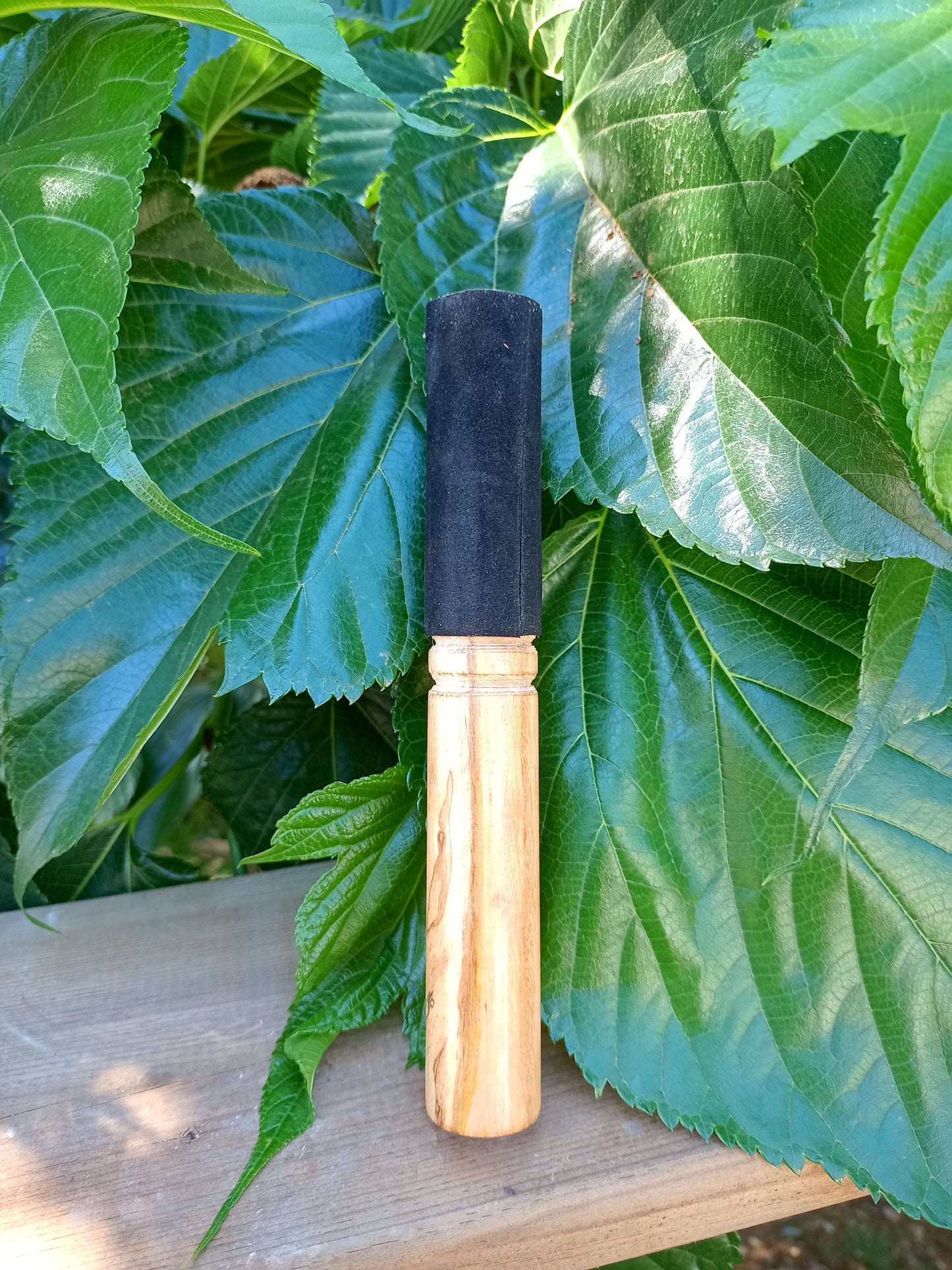 Black chamois leather wooden stick 19 cm