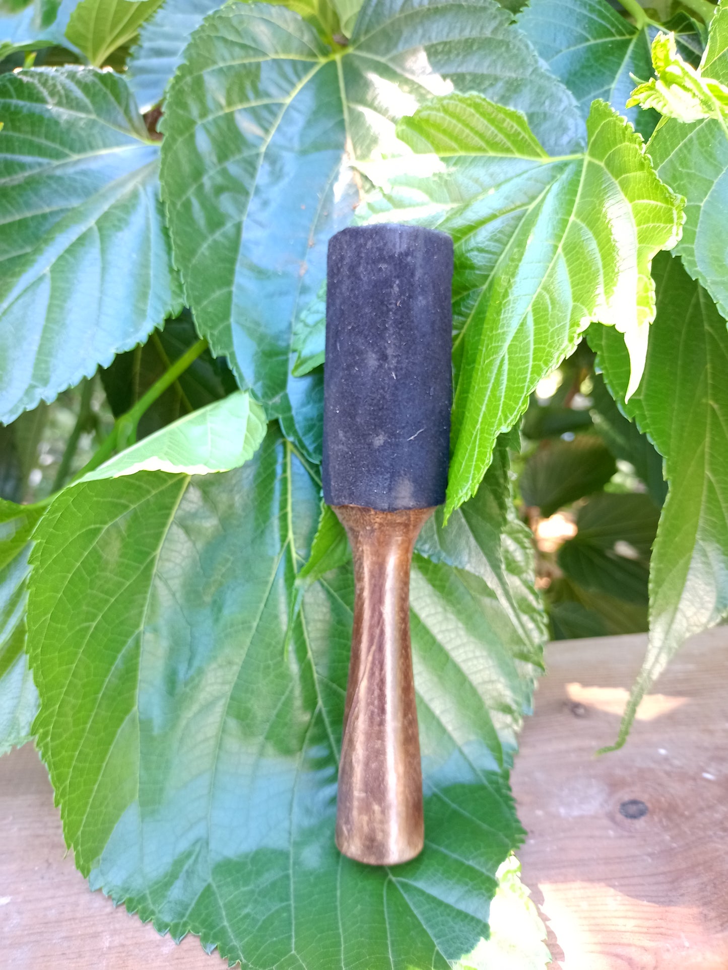Black chamois leather wooden stick 17cm