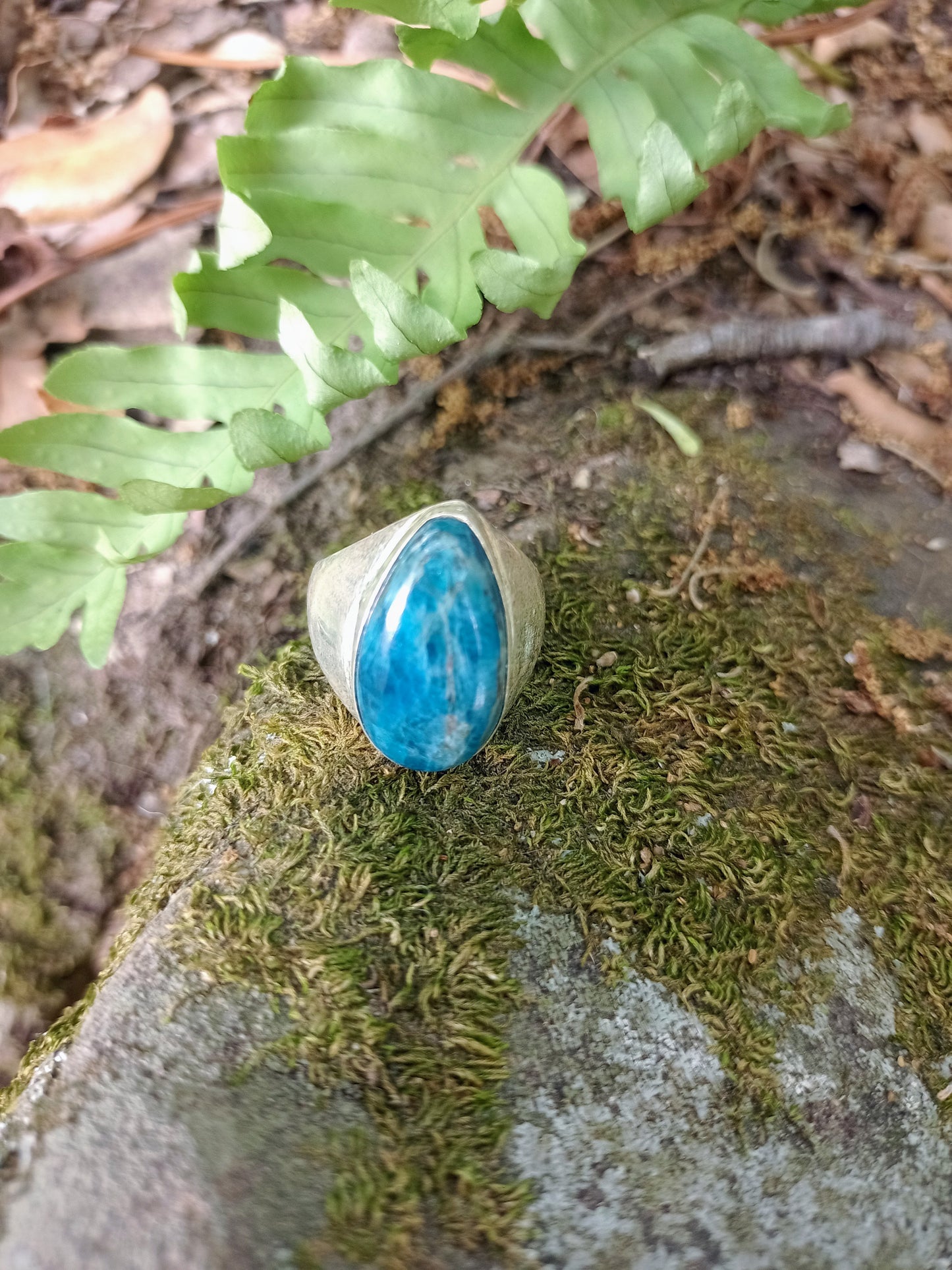 Apatite ring size 60
