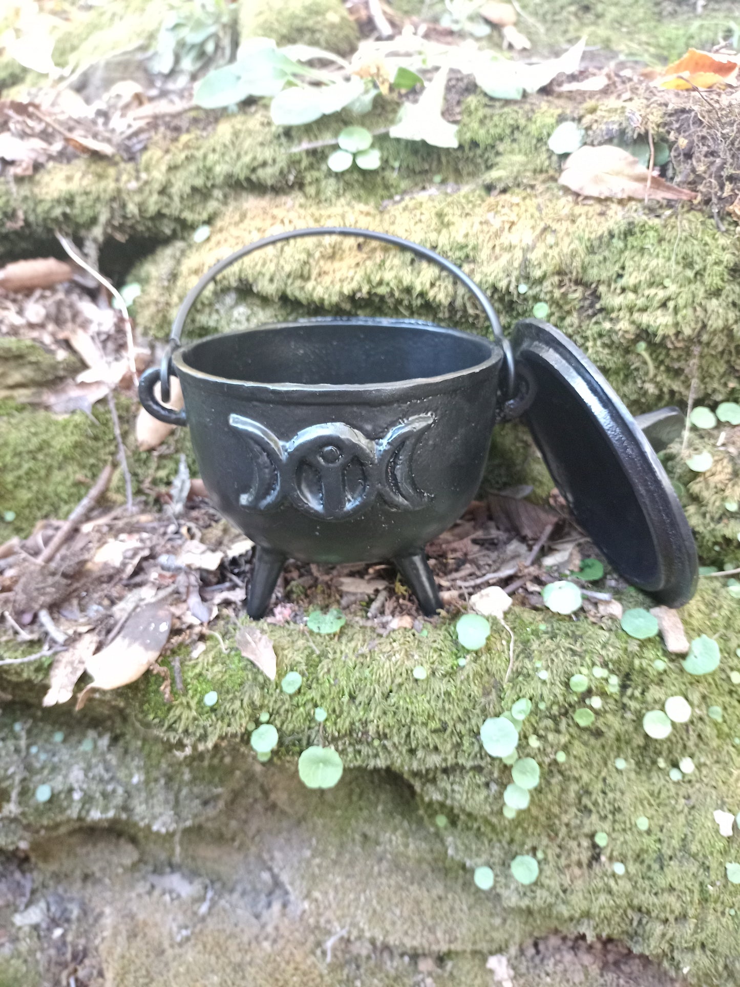 Triple Moon Cast Iron Cauldron