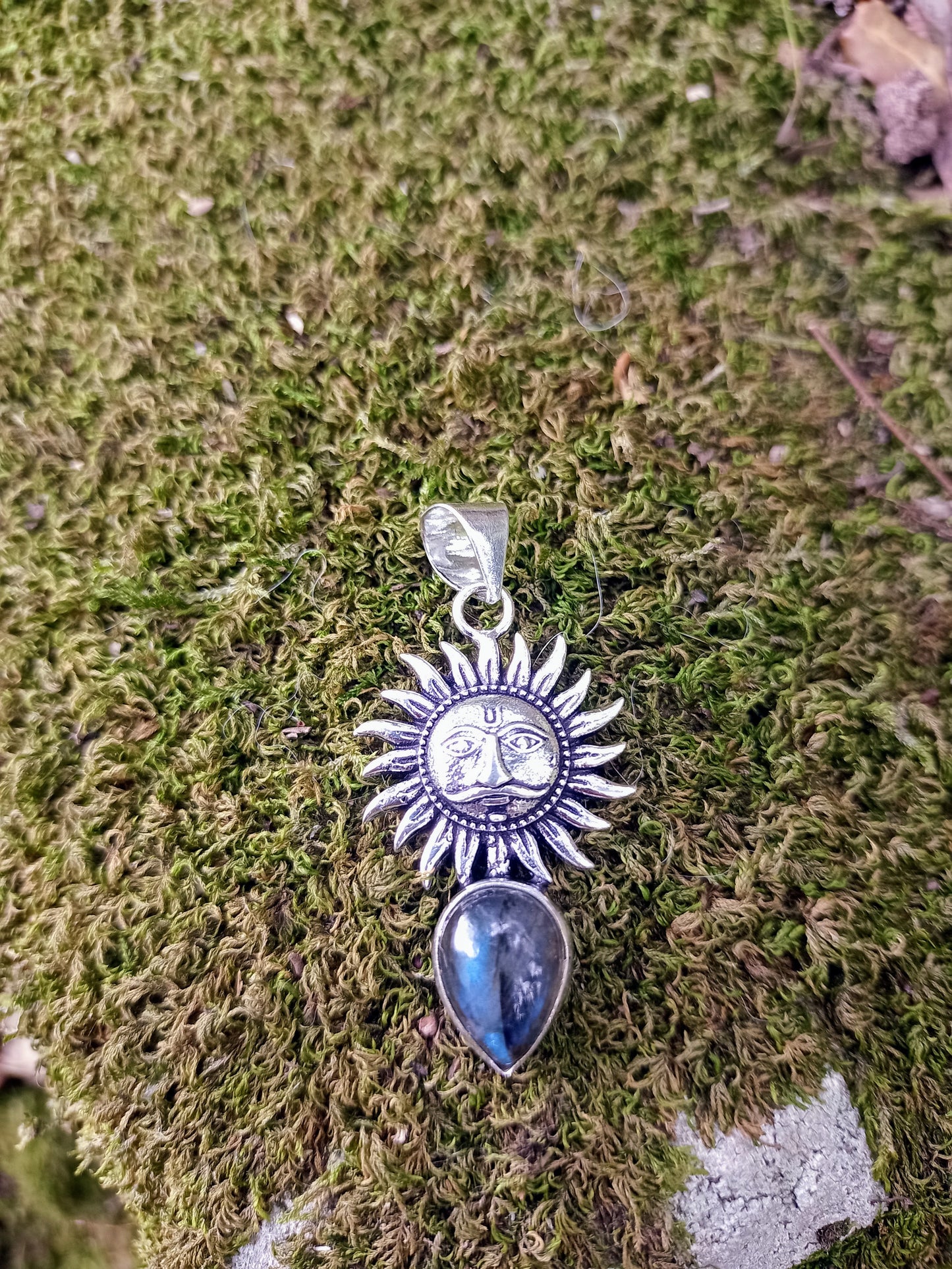 Pendentif Soleil en Labradorite