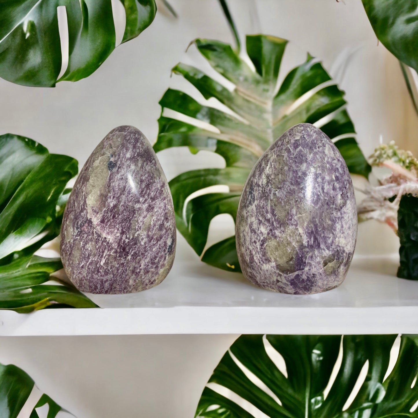 Lepidolite free form