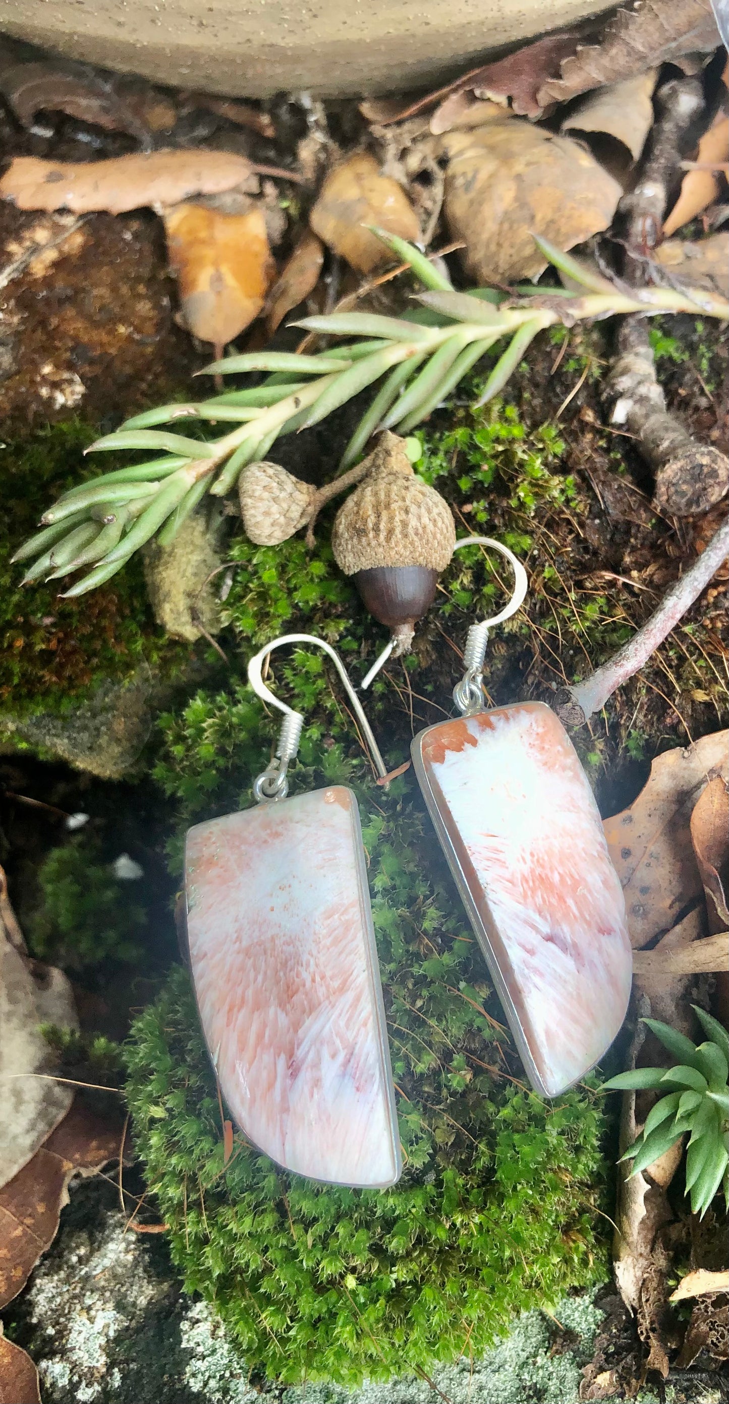 Boucles d’oreilles en Scolécite