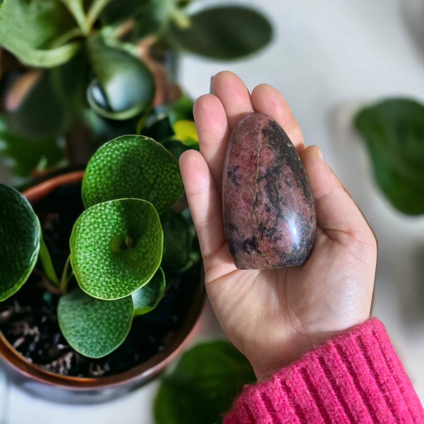 Rhodonite free form