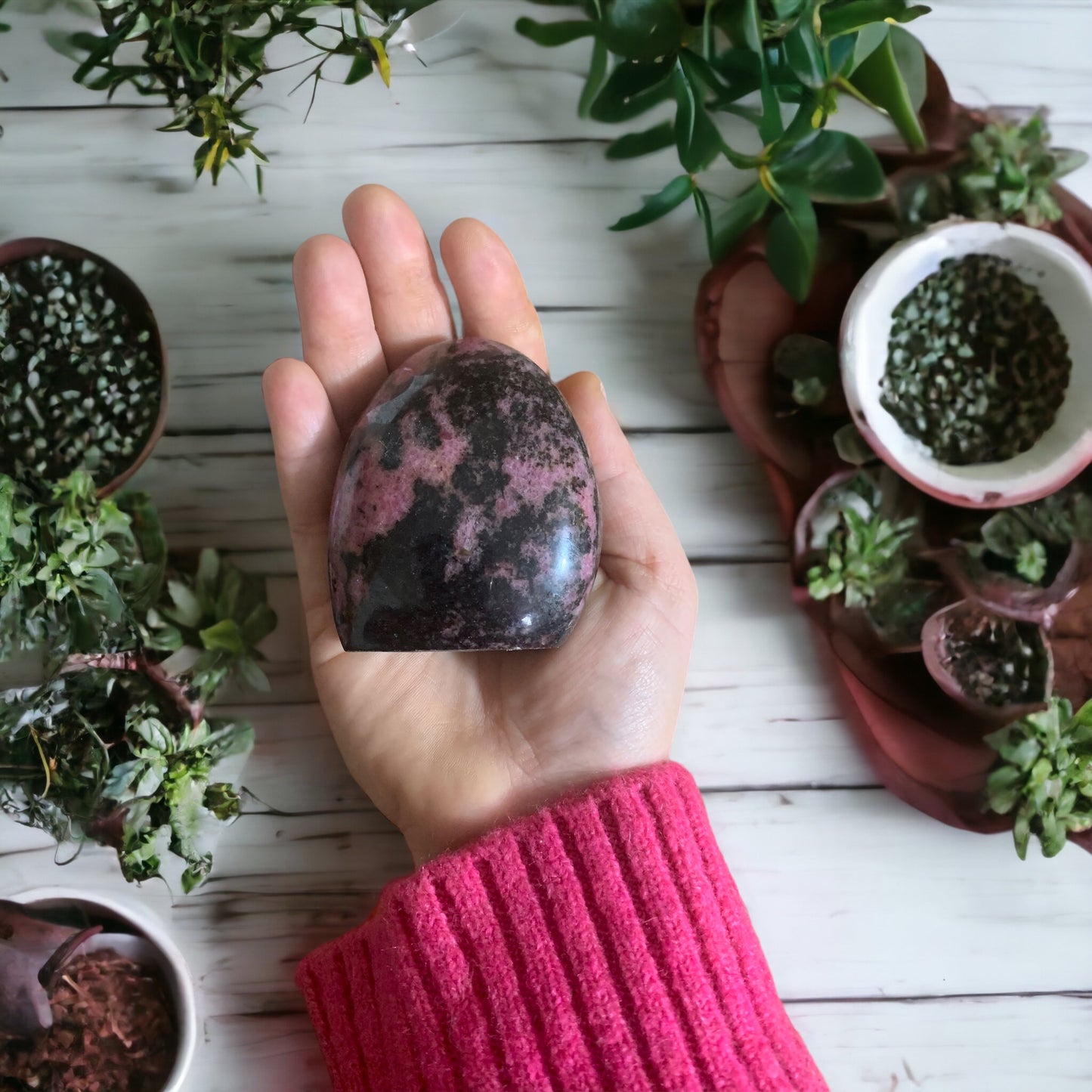 Rhodonite free form