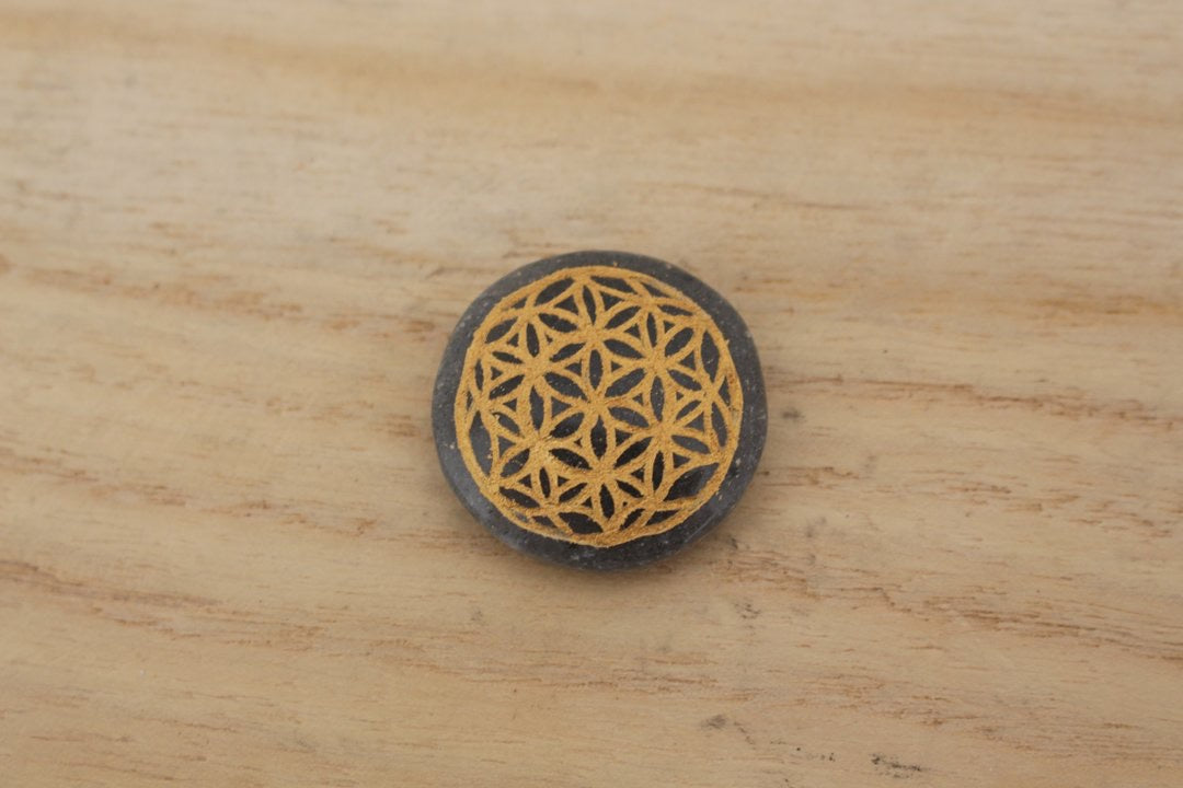 Flower of life chakra pebble