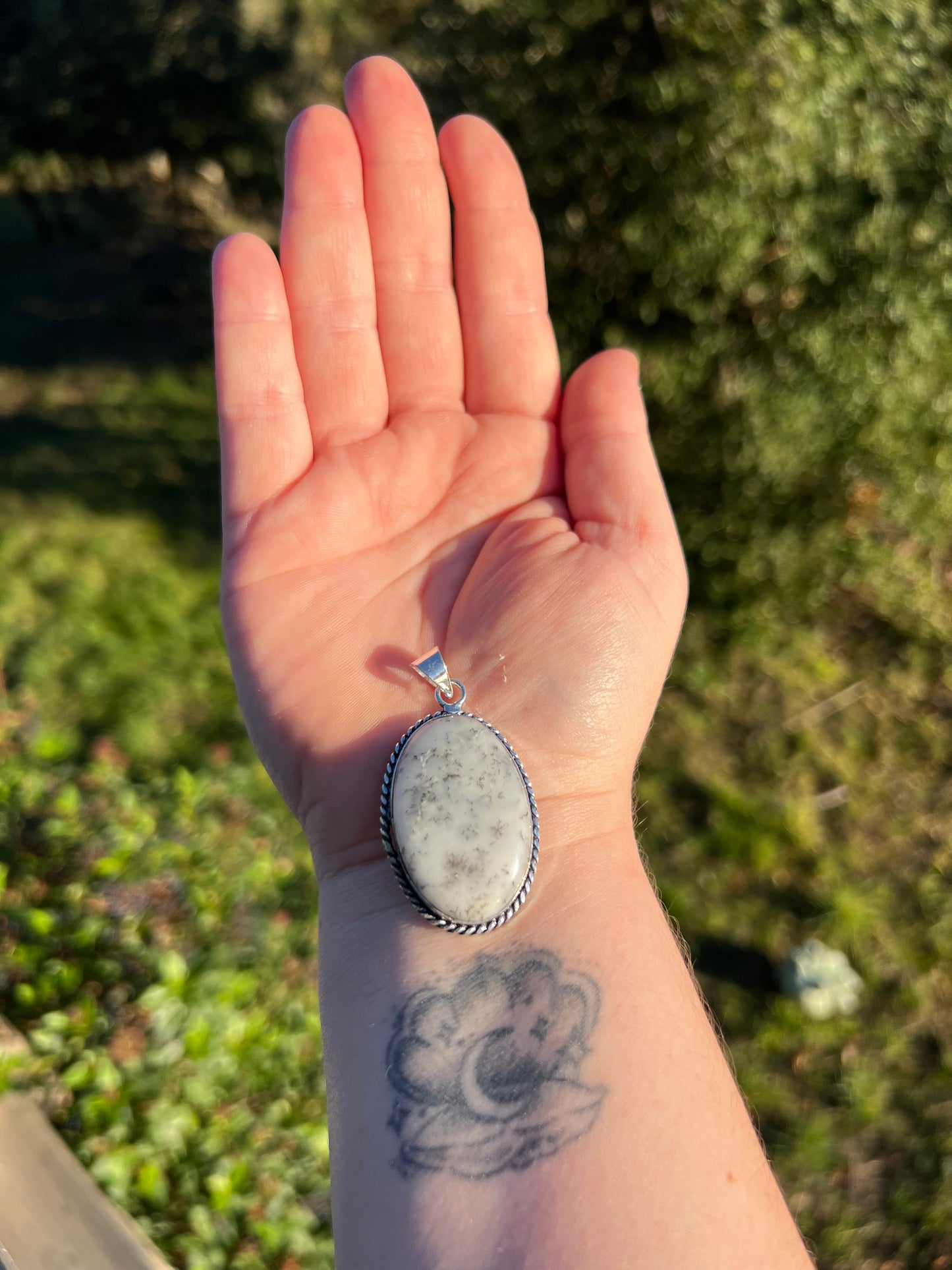 Pendentif en Agate Dendritique ou Pierre de Merlin