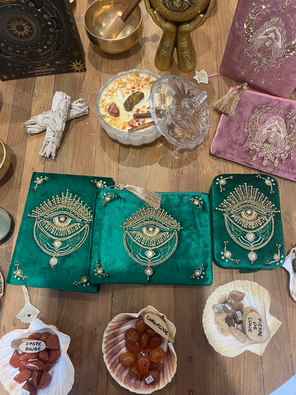 Trio ou à l’unité cahier, trousse, boîte œil vert
