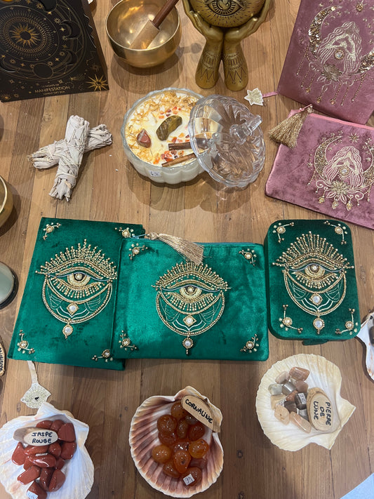 Trio ou à l’unité cahier, trousse, boîte œil vert