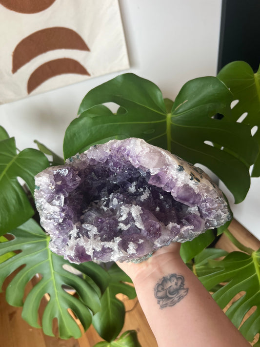 Géode en Améthyste et Calcite