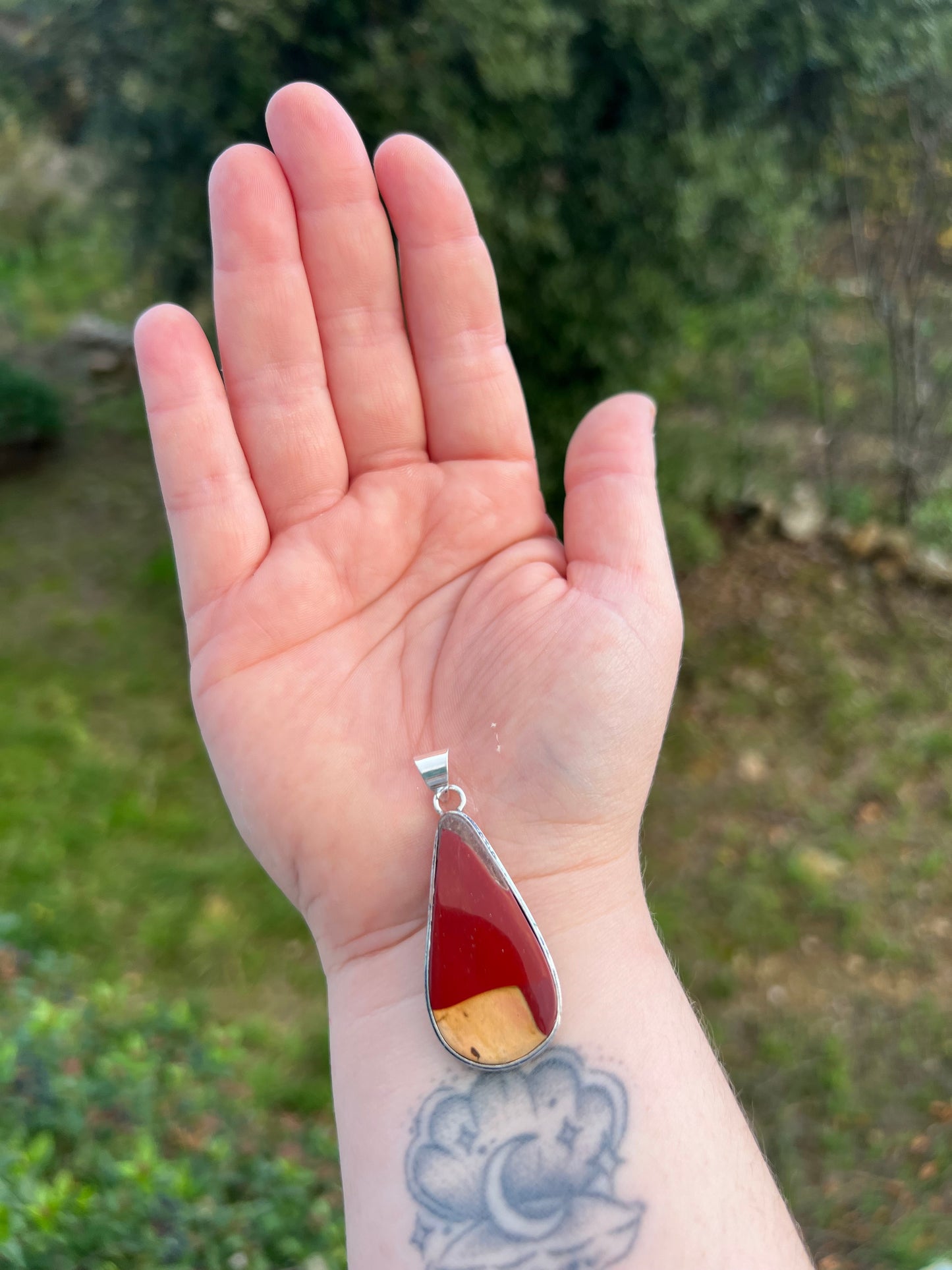 Pendentif en Jaspe Mokaïte