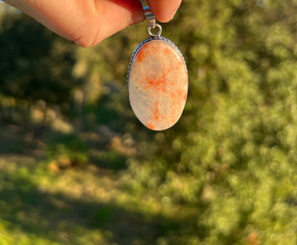 Pendentif en Pierre de Soleil ou Héliolite