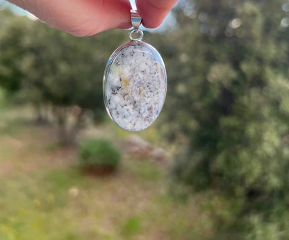 Pendentif en Agate dendritique ou Pierre de Merlin