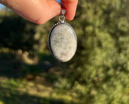 Pendentif en Agate Dendritique ou Pierre de Merlin