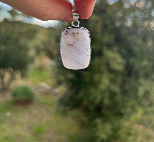 Pendentif en Agate Dendritique ou Pierre de Merlin