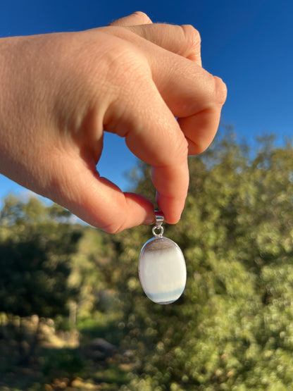 Pendentif en Opale bleue Owhyee