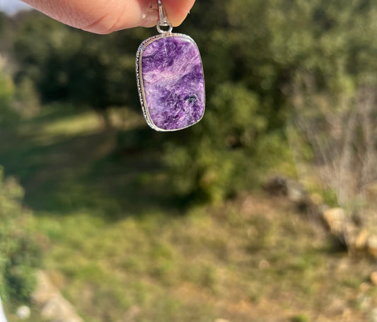 Pendentif en Charoïte