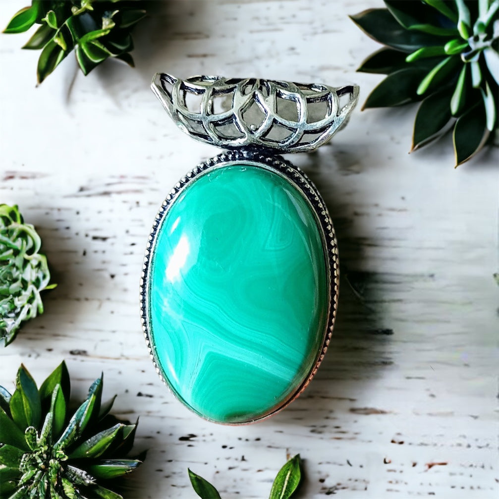 Pendentif en Malachite & fleur de vie