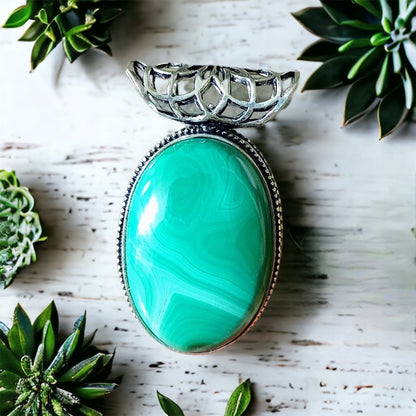 Pendentif en Malachite & fleur de vie