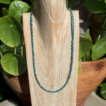 Collier ras de cou en Apatite perles facettées 4mm