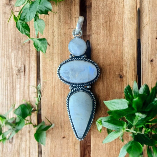 Pendentif en Péristérite (pierre de lune arc en ciel ou labradorite blanche)