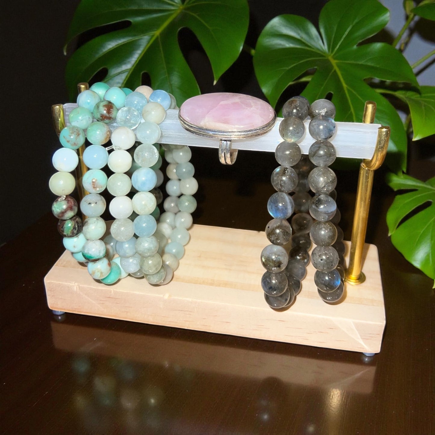 Support à bijoux en Sélénite