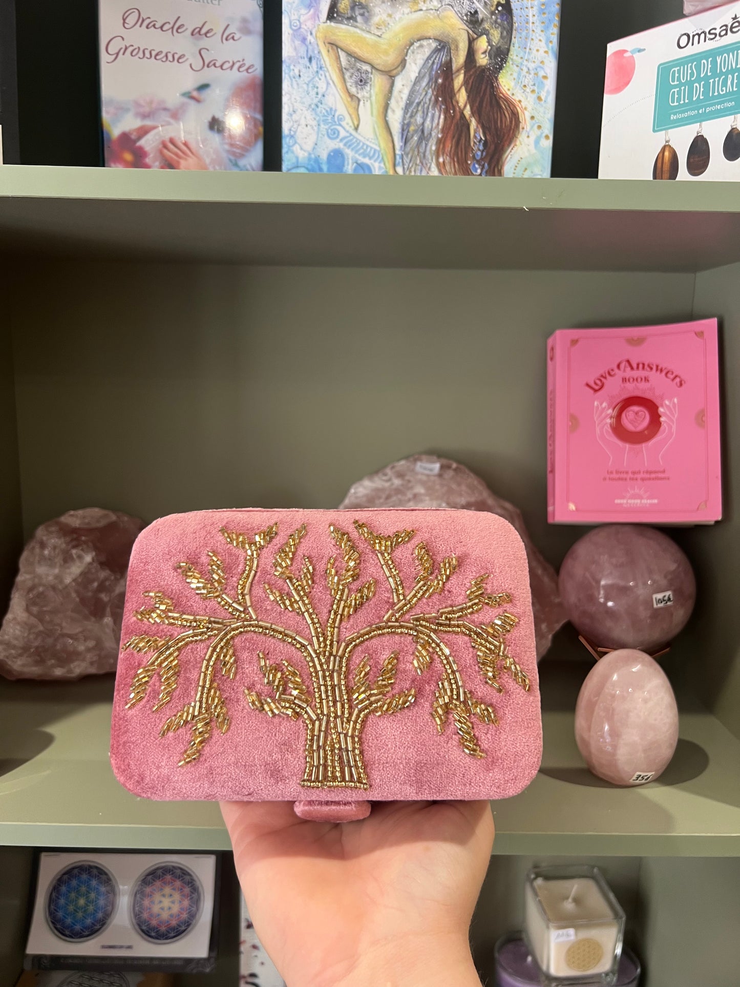 Boîte velours Arbre de vie et broderies en perles rose
