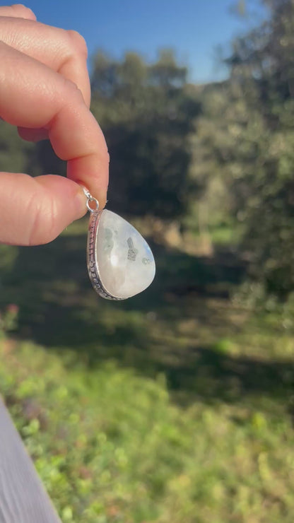 Pendentif en Péristérite ou Labradorite blanche