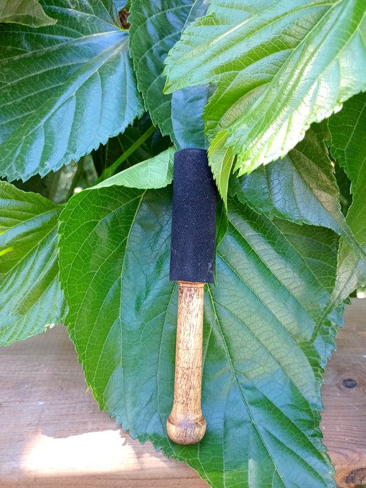 Baton bois peau de Chamois noir 15cm