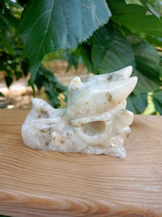 Dragon en Labradorite blanche et bleue