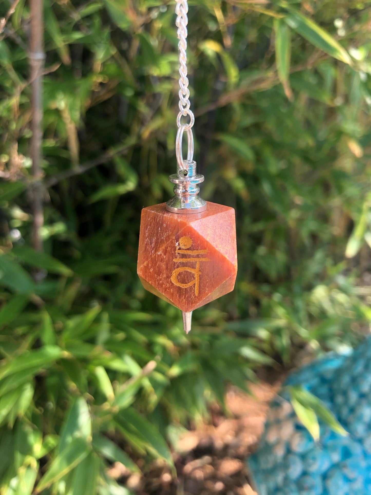 Pendule du Chakra Sacré en Calcite rouge/orange